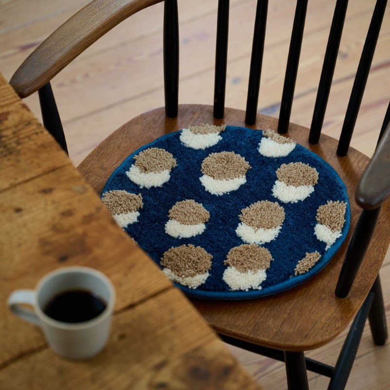 shesay  ハッピードット並ぶチェアパット