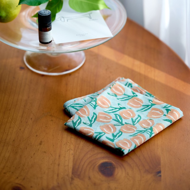 shesay  チューリップ畑いっぱいに広がるブロックプリントのハンカチ /OR