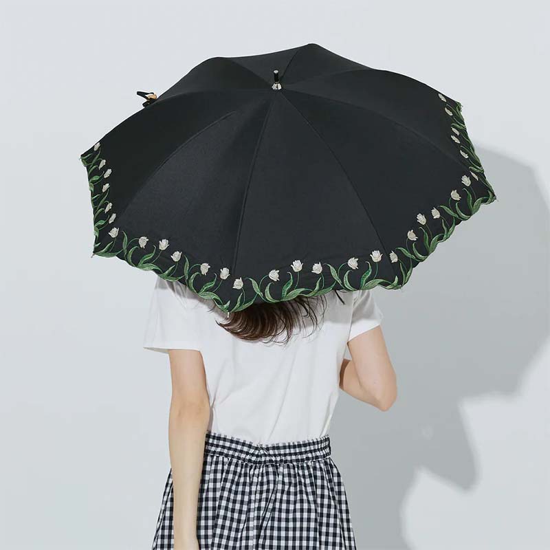 because B-961384　バンブー&チューリップ刺繍パラソル(晴雨兼用)  BK
